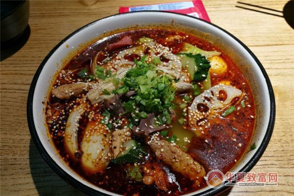 壹半壹拌干拌冒菜加盟